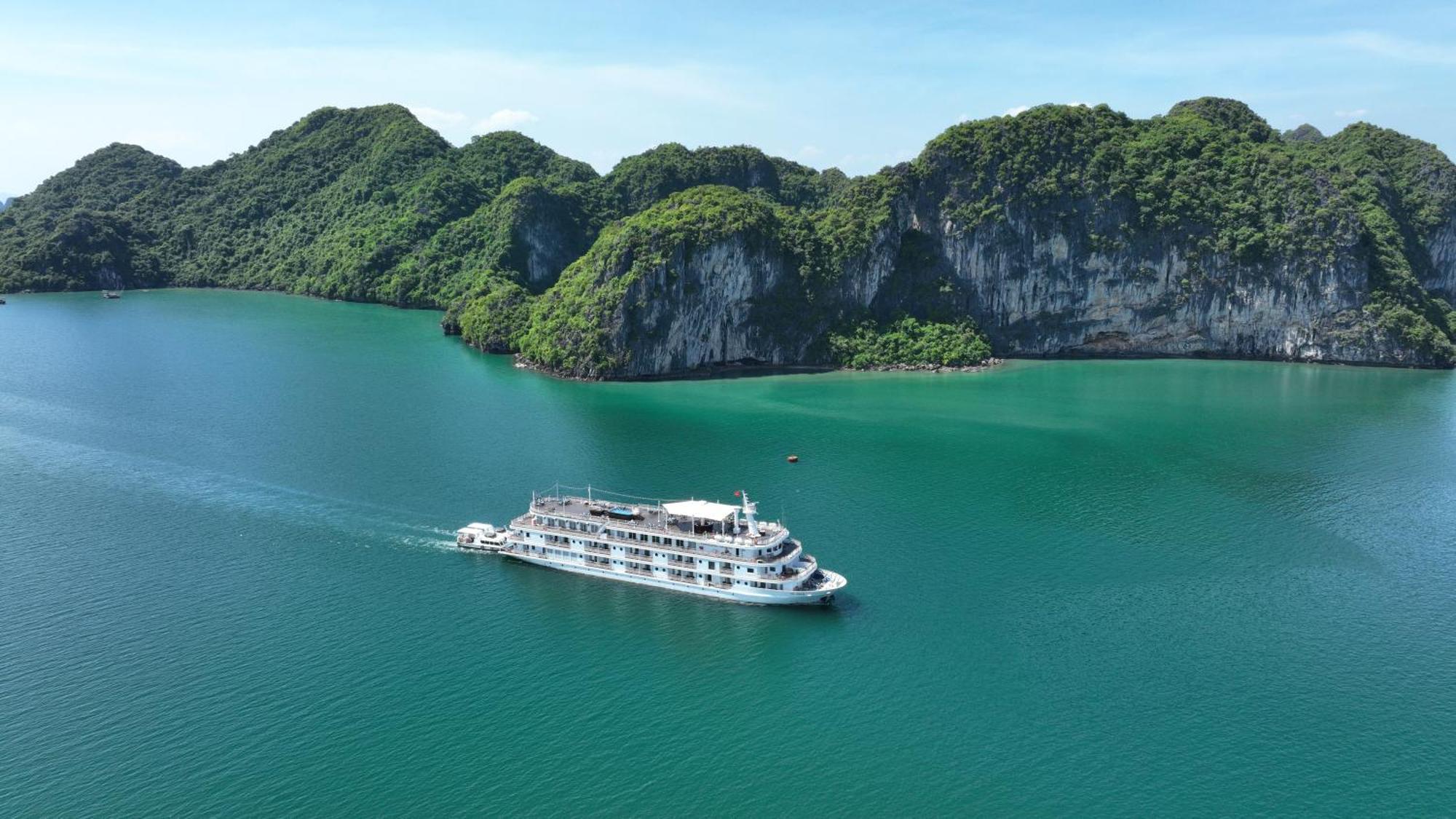 Paradise Grand Cruise - Lan Ha Bay 下龍 外观 照片