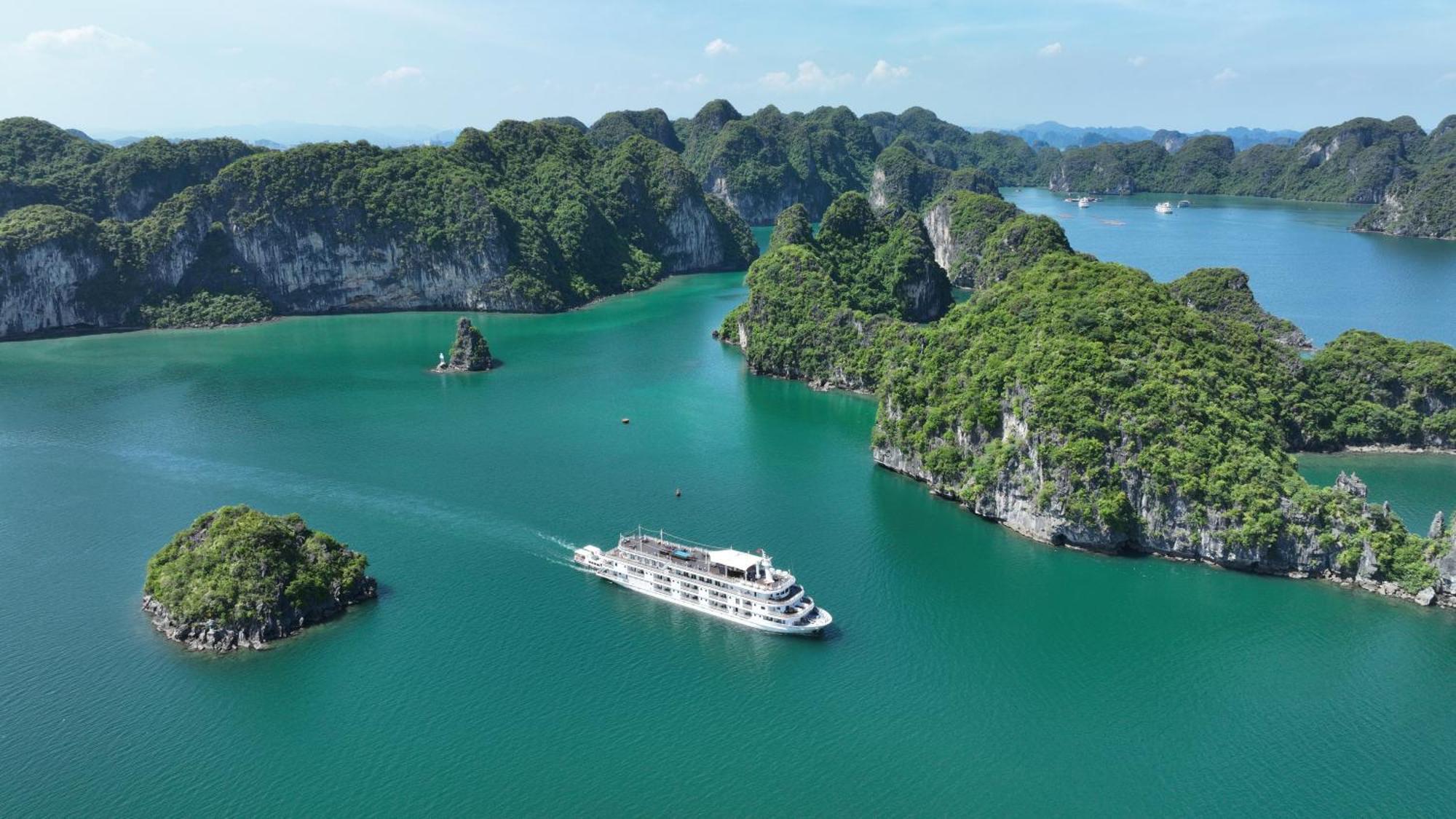Paradise Grand Cruise - Lan Ha Bay 下龍 外观 照片